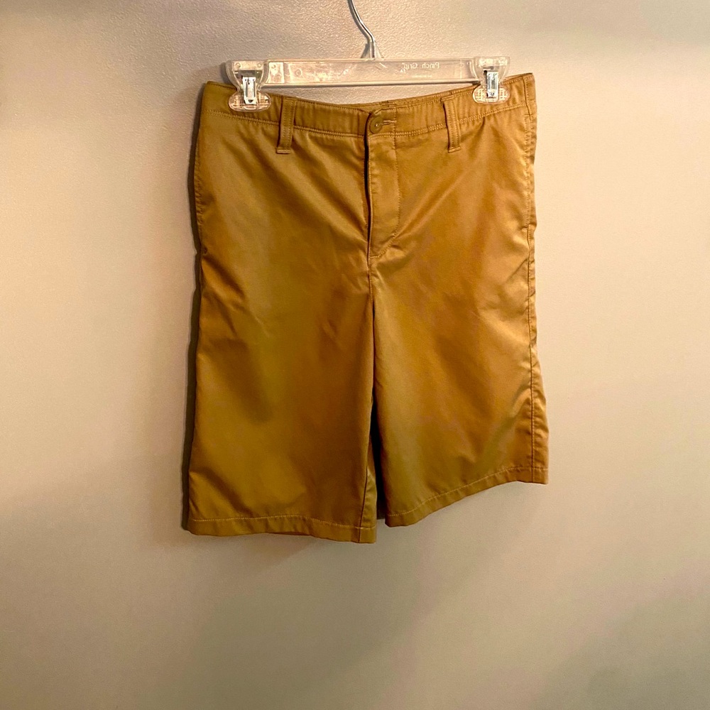 Boys Under Armour Heatgear Golf Shorts size 16